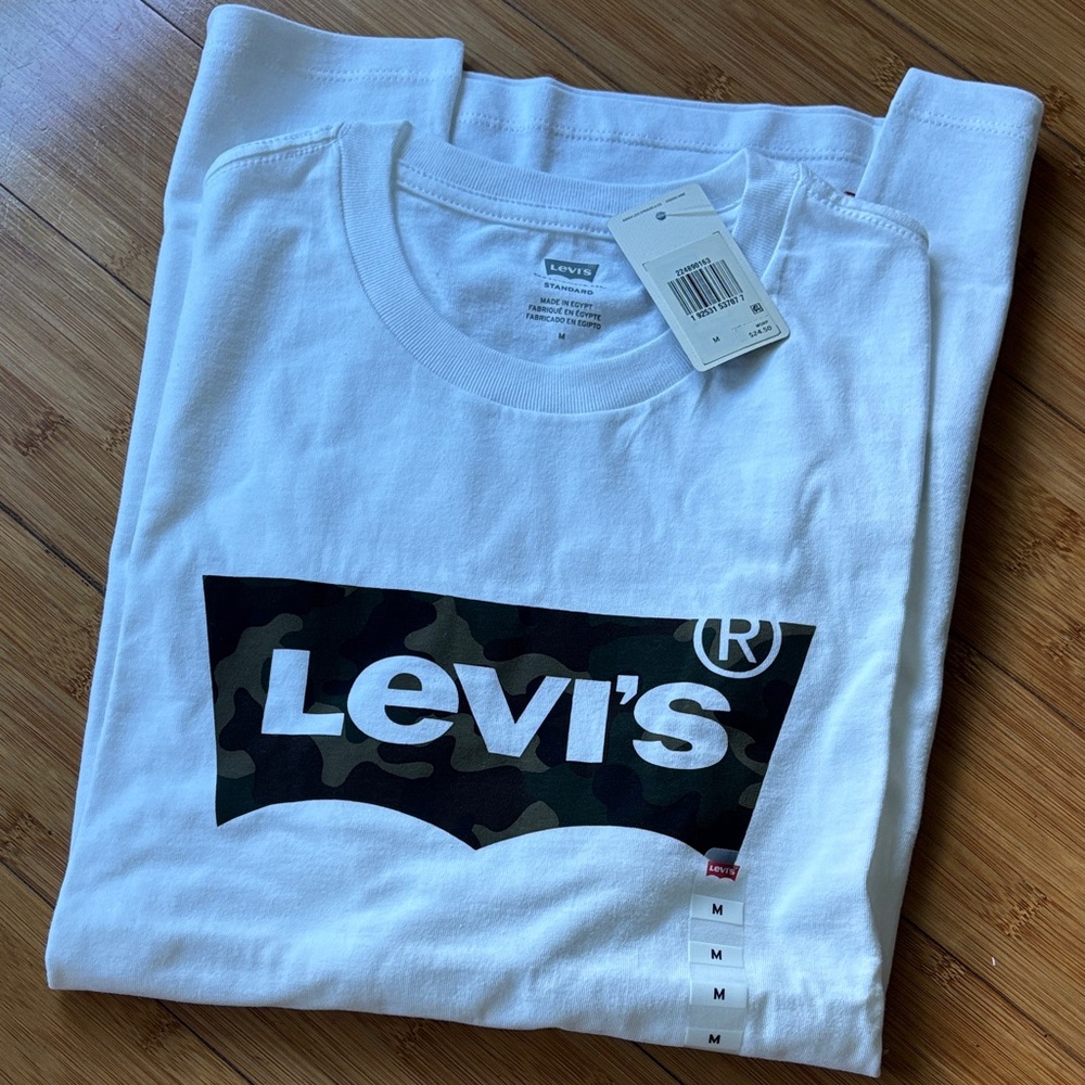 Levi's White Tee with Camouflage Logo
